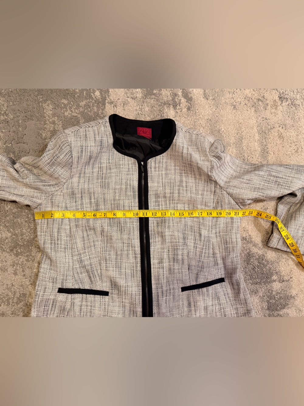 Women’s 212 Collections Contrast-Trim Zip Up Blazer - Picture 5 of 6
